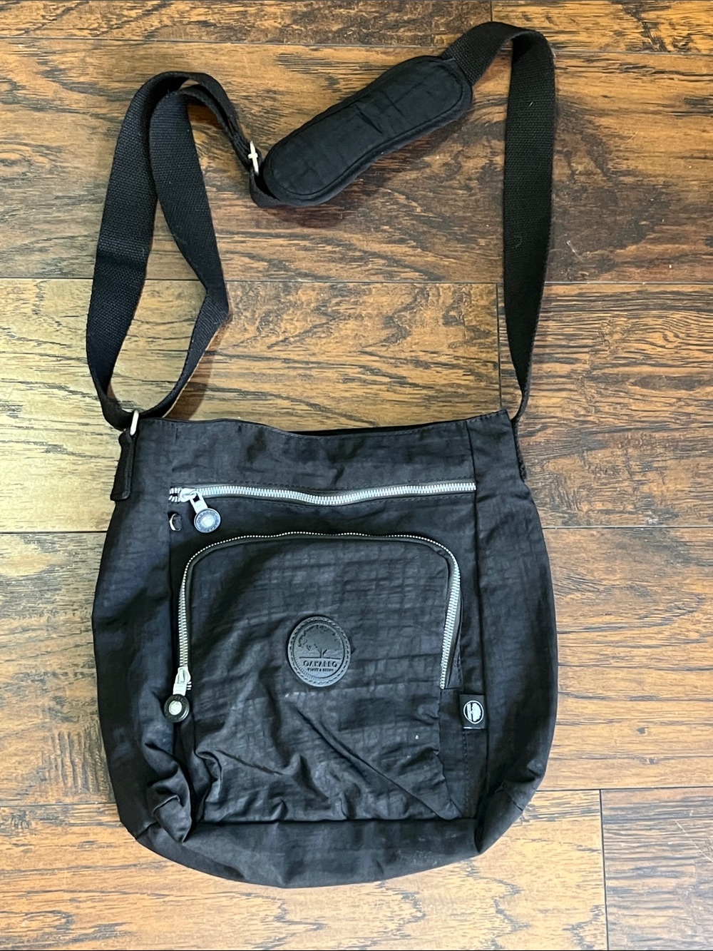 Oakarbo Plant a Dream black crossbody travel bag purse